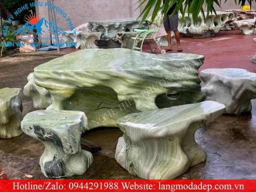 Bàn ghế đá tự nhiên mã số 01
