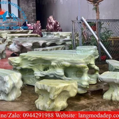 Bàn ghế đá tự nhiên mã số 01
